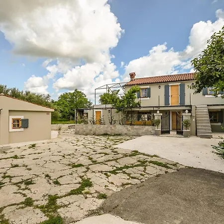 Medanni - Boutique House In Nature With Pool Izola Exterior photo