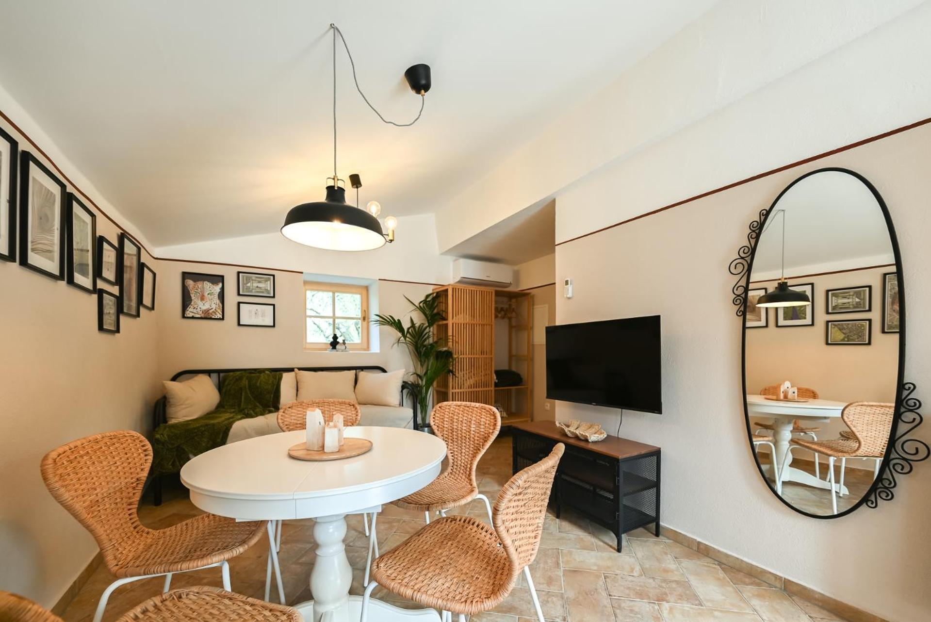 Medanni - Boutique House In Nature With Pool Apartment Izola