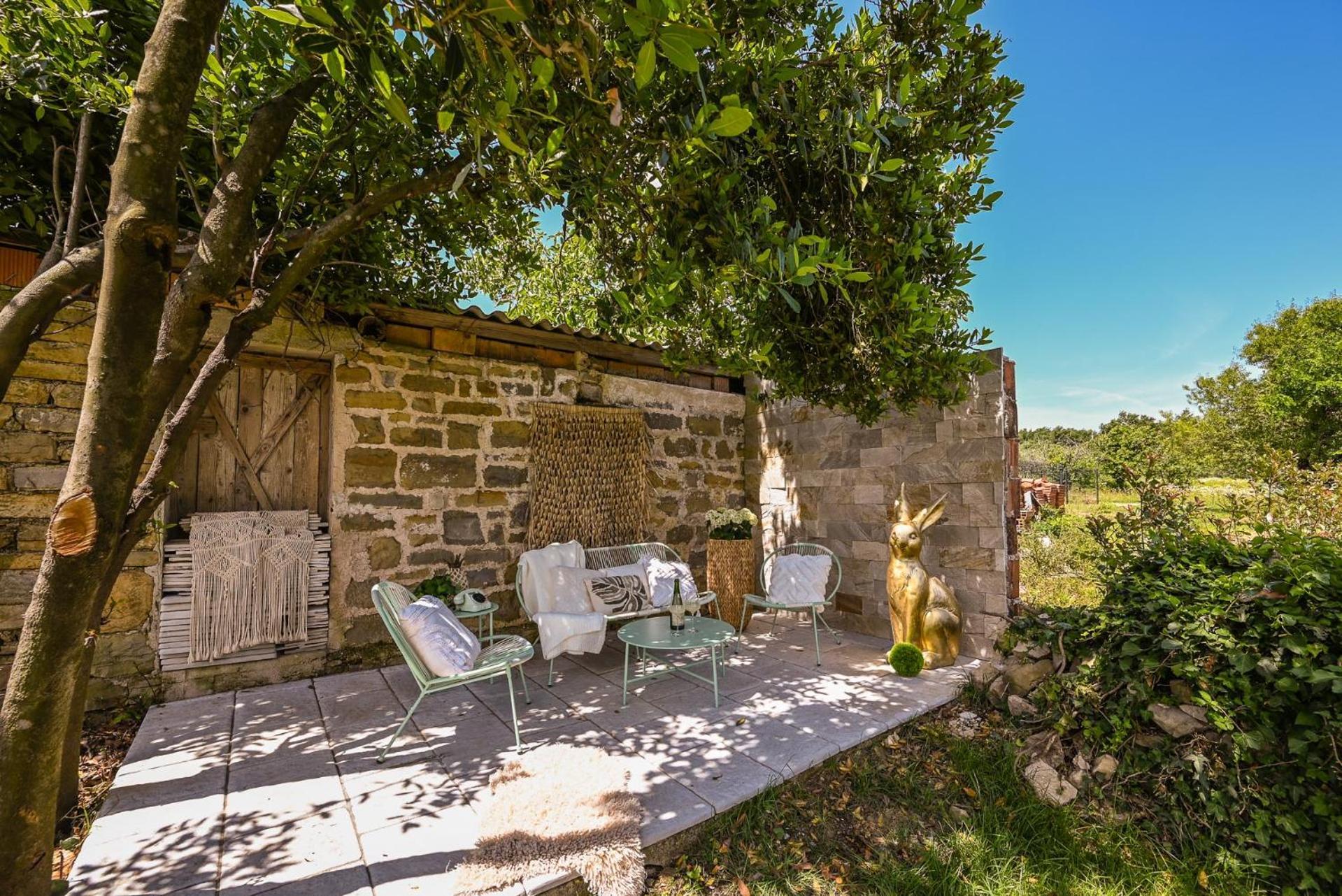 Medanni - Boutique House In Nature With Pool Apartment *